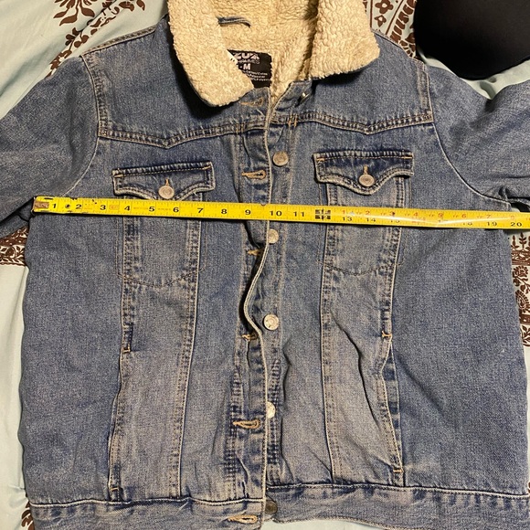 NWT - Azur Lined Jean Jacket - Size M - Picture 3 of 8